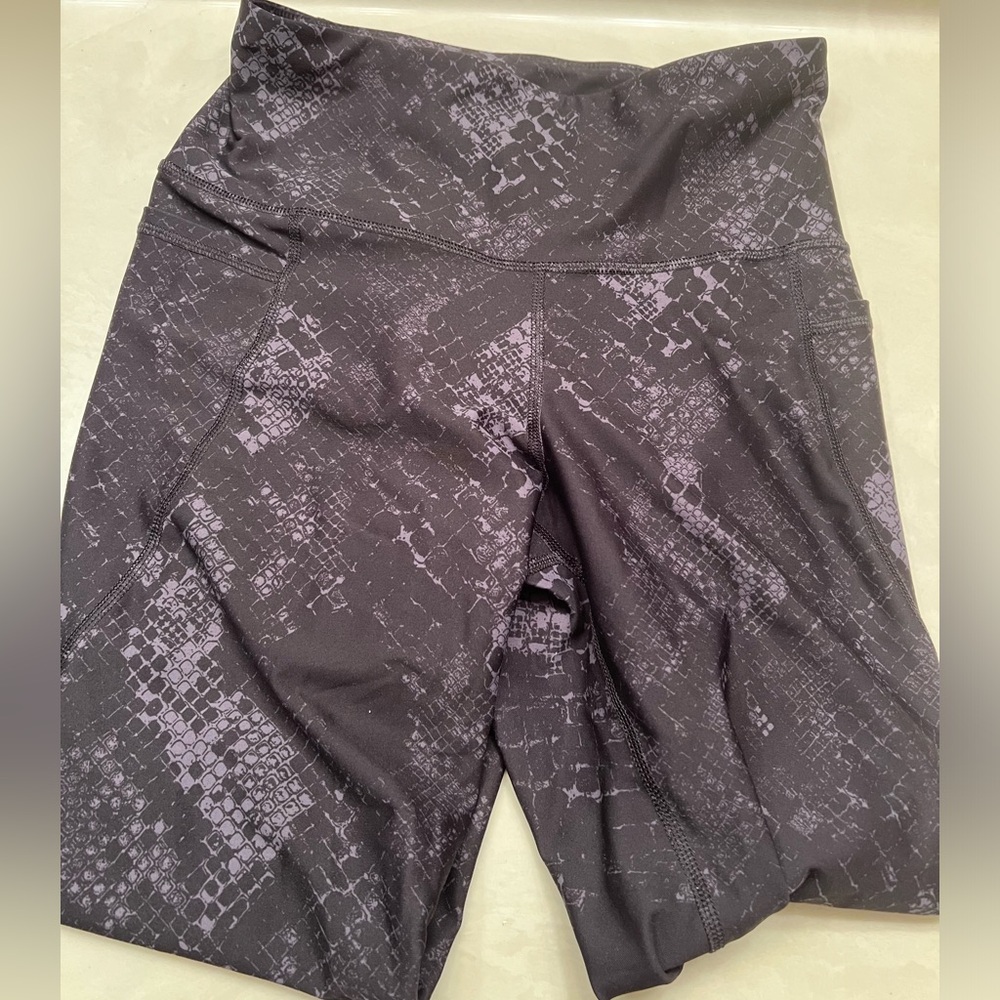 Old Navy leggings with pockets M